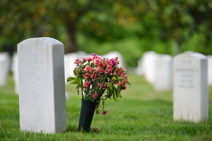 Where to Find Burial Financial Assistance