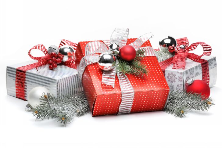 9 Top Charities That Provide Free Christmas Gifts For Low Income Families