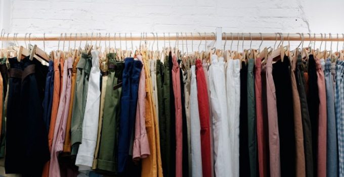 How to Value Clothing Donations and Get Your Tax Deducted   